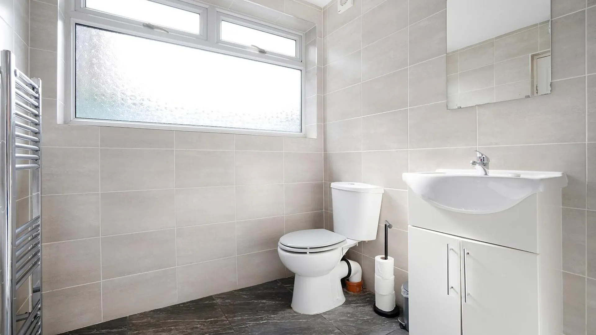 Classic 4-Bedroom Retreat Close To Infinity Bridge Thornaby on Tees Apartman